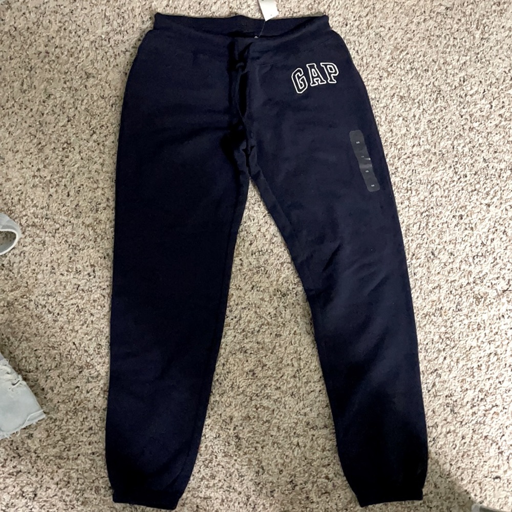 GAP sweatpant joggers brand new never worn